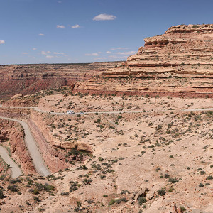 The Moki Dugway from halfway up, or down